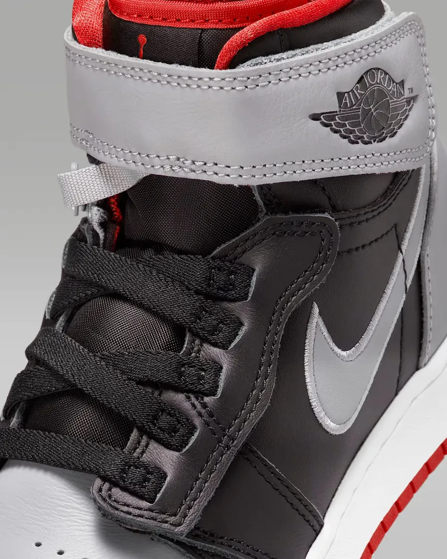 Кросівки Nike Air Jordan 1 High FlyEase DC7986-010
