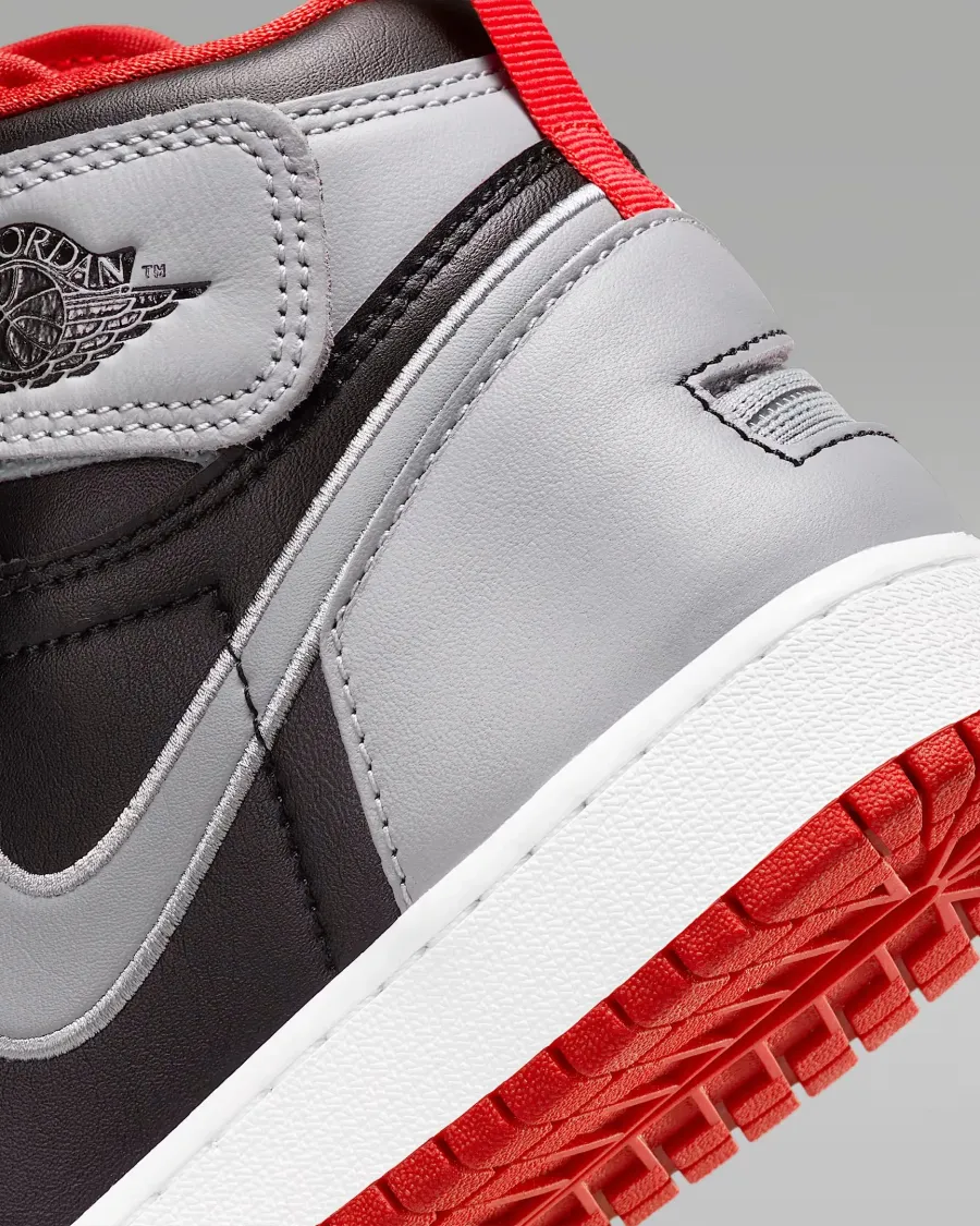 Кросівки Nike Air Jordan 1 High FlyEase DC7986-010