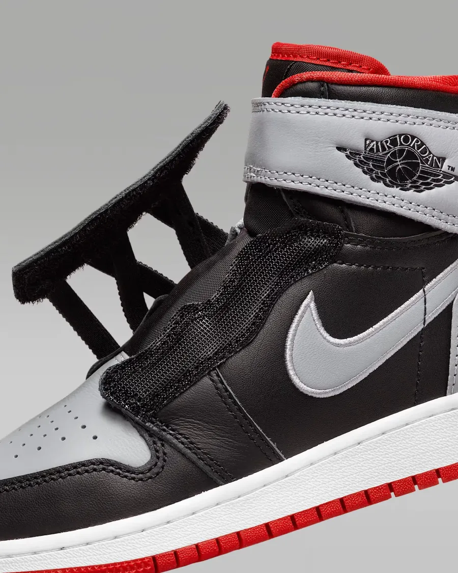 Кросівки Nike Air Jordan 1 High FlyEase DC7986-010