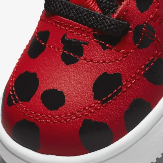 Кросівки Nike Force 1 18 SE DC8203-600