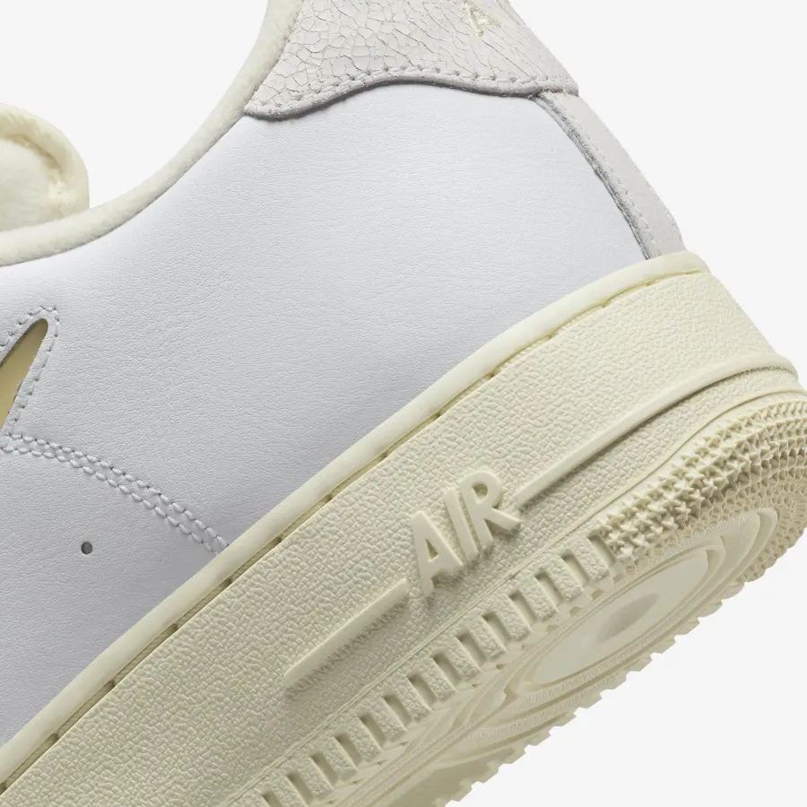 Кросівки Nike Air Force 1 Low '07 Jewel Light Bone DC8894-100