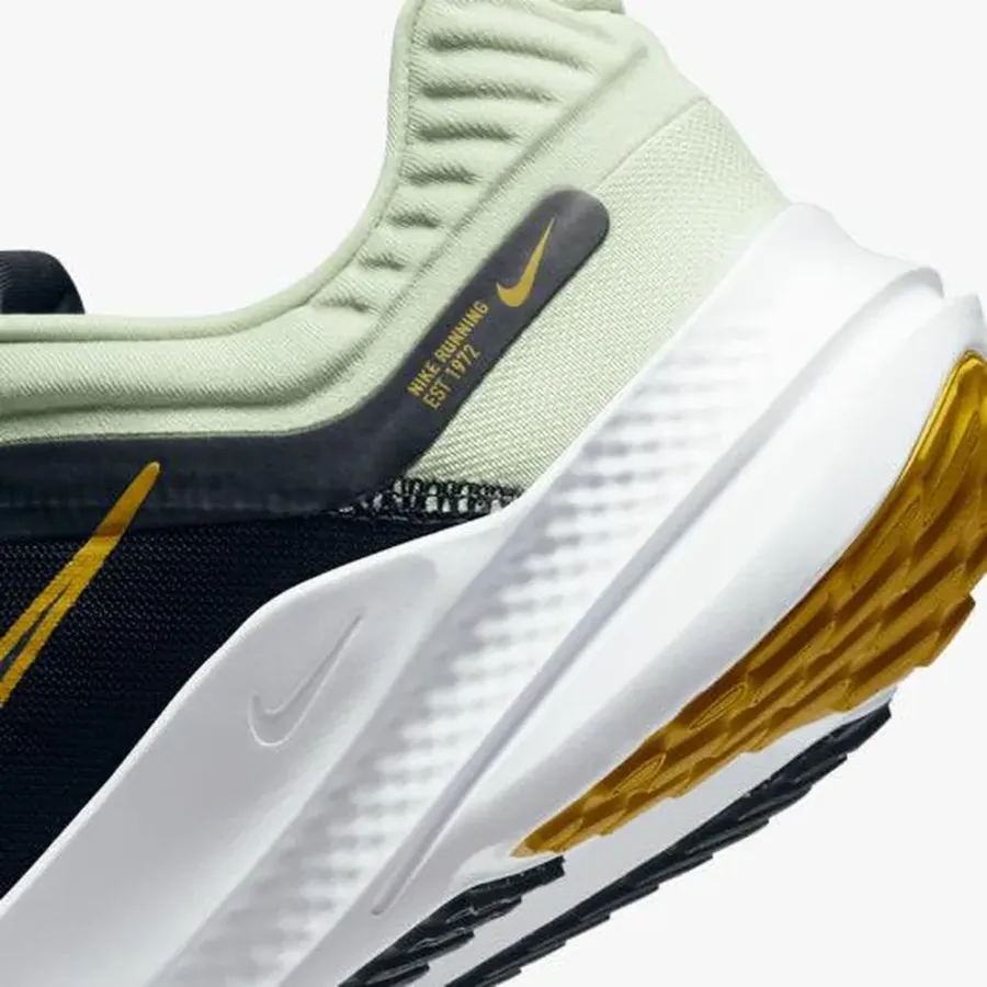 Кросівки Nike Quest 5 DD0204-301
