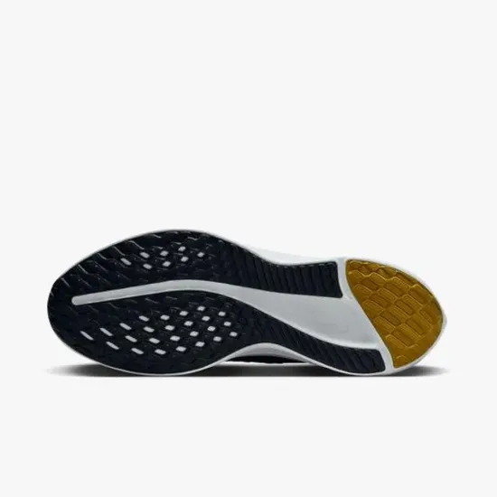 Кросівки Nike Quest 5 DD0204-301