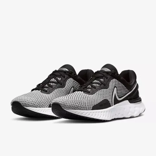 Кросівки Nike React Miler 3 DD0490-101