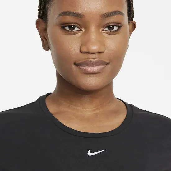 Футболка Nike Dri-FIT UV One Luxe Standard Fit Short-Sleeve DD0618-010