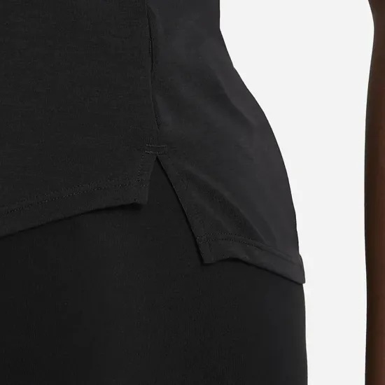 Футболка Nike Dri-FIT UV One Luxe Standard Fit Short-Sleeve DD0618-010