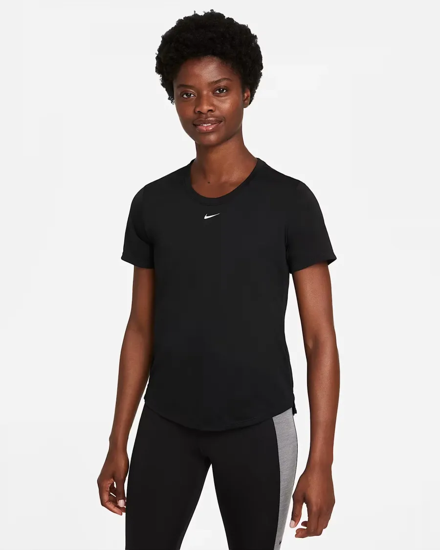 Футболка Nike Dri-FIT One Standard-Fit Short-Sleeve DD0638-010
