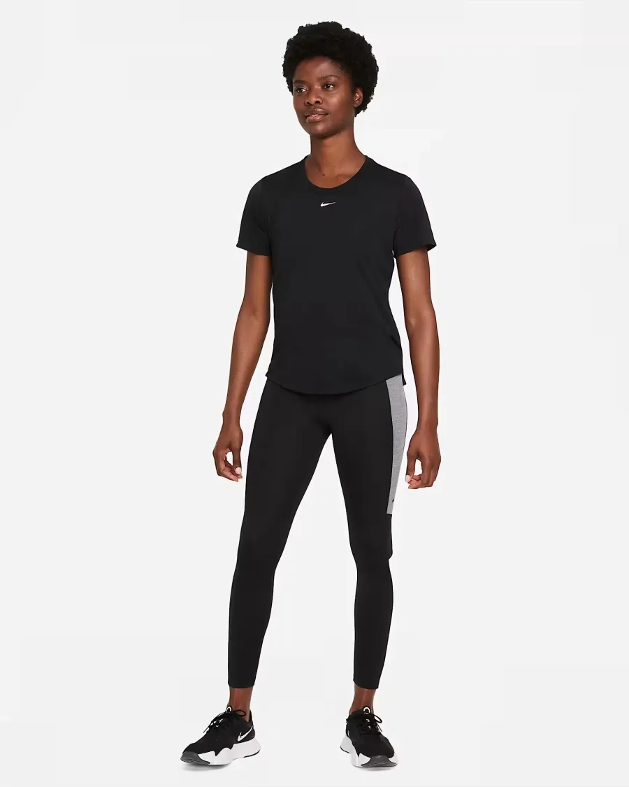 Футболка Nike Dri-FIT One Standard-Fit Short-Sleeve DD0638-010