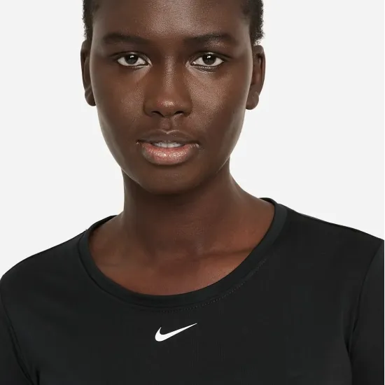 Лонгслів Nike Dri-FIT One DD0641-010