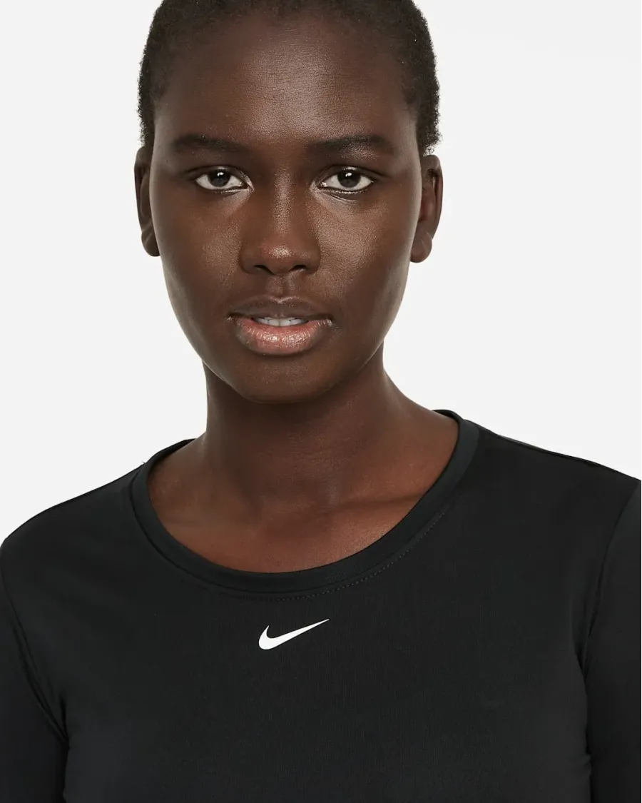 Лонгслів Nike Dri-FIT One DD0641-010
