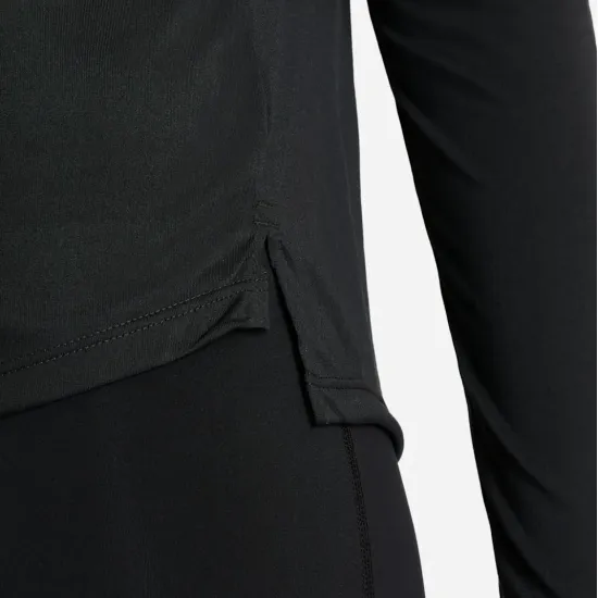 Лонгслів Nike Dri-FIT One DD0641-010
