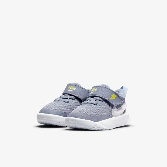 Кросівки Nike Team Hustle D10 SE DD0792-410