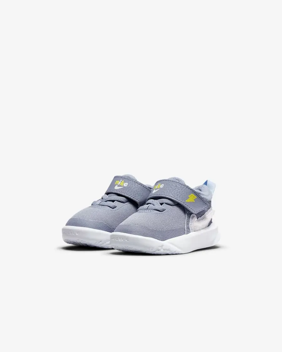 Кросівки Nike Team Hustle D10 SE DD0792-410