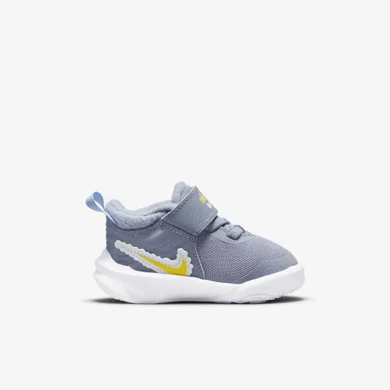 Кросівки Nike Team Hustle D10 SE DD0792-410