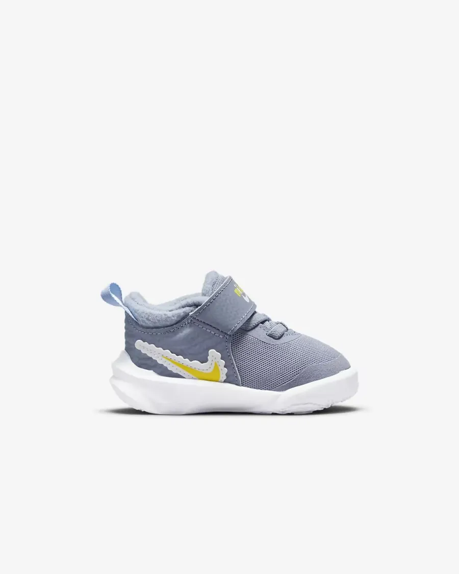 Кросівки Nike Team Hustle D10 SE DD0792-410