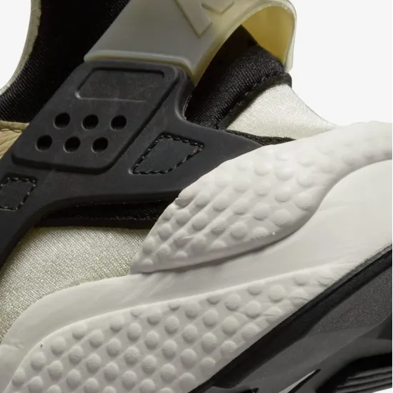 Кросівки Nike Air Huarache DD1068-007