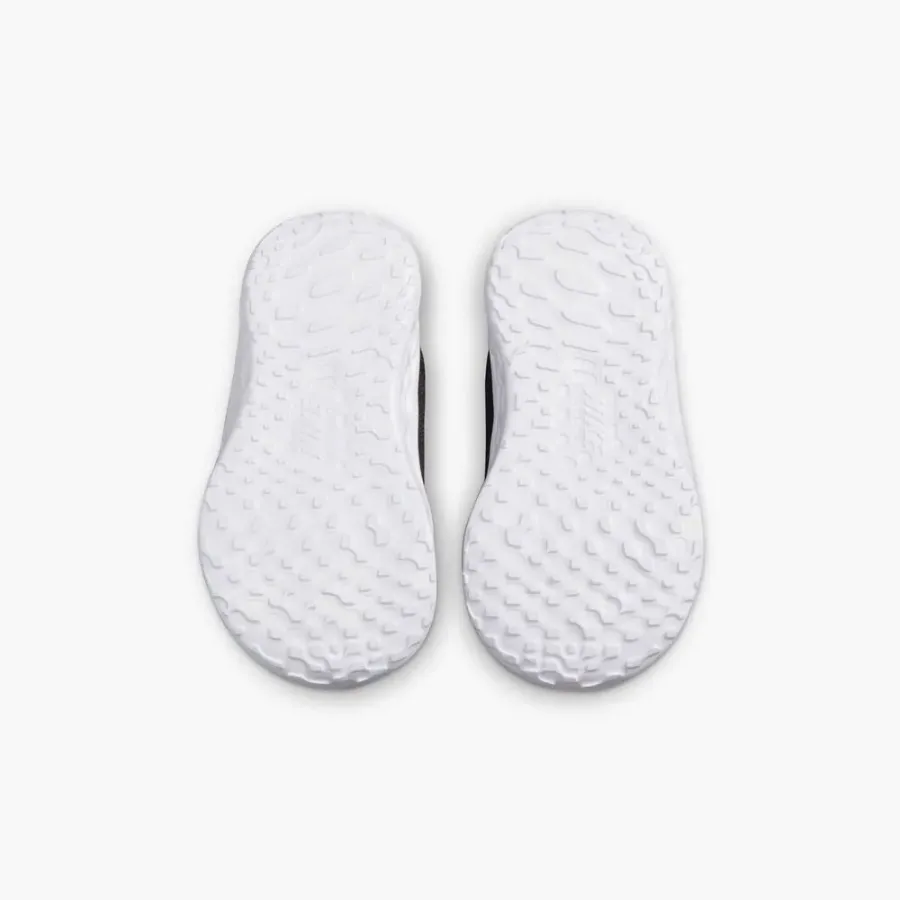 Кросівки Nike Revolution 6 Next Nature DD1094-007