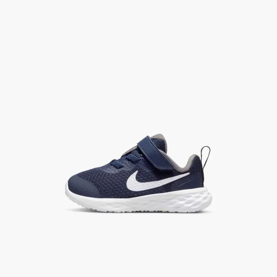 Кросівки Nike Revolution 6 Next Nature DD1094-400