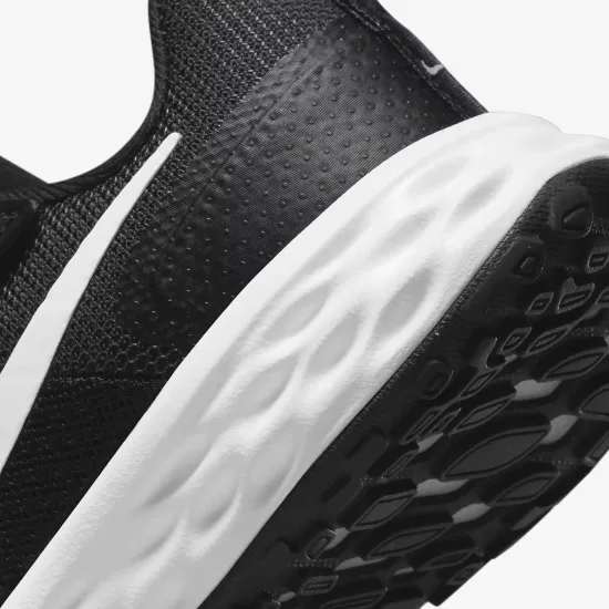 Кросівки Nike Revolution 6 DD1095-003