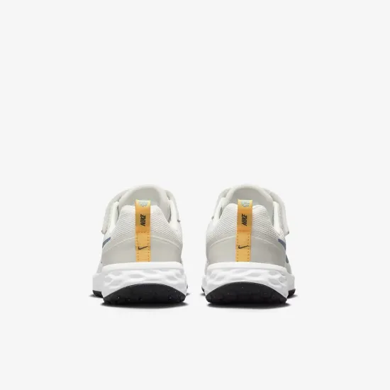 Кросівки Nike Revolution 6 DD1095-100