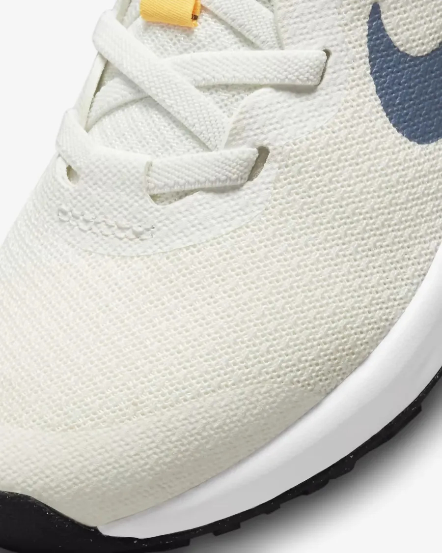 Кросівки Nike Revolution 6 DD1095-100