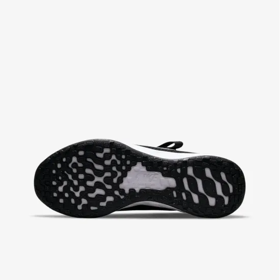 Кросівки Nike Revolution 6 FlyEase DD1113-003