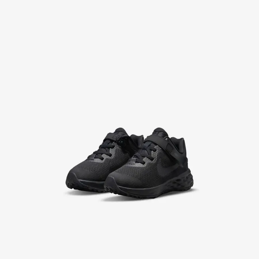 Кросівки Nike Revolution 6 FlyEase DD1114-001