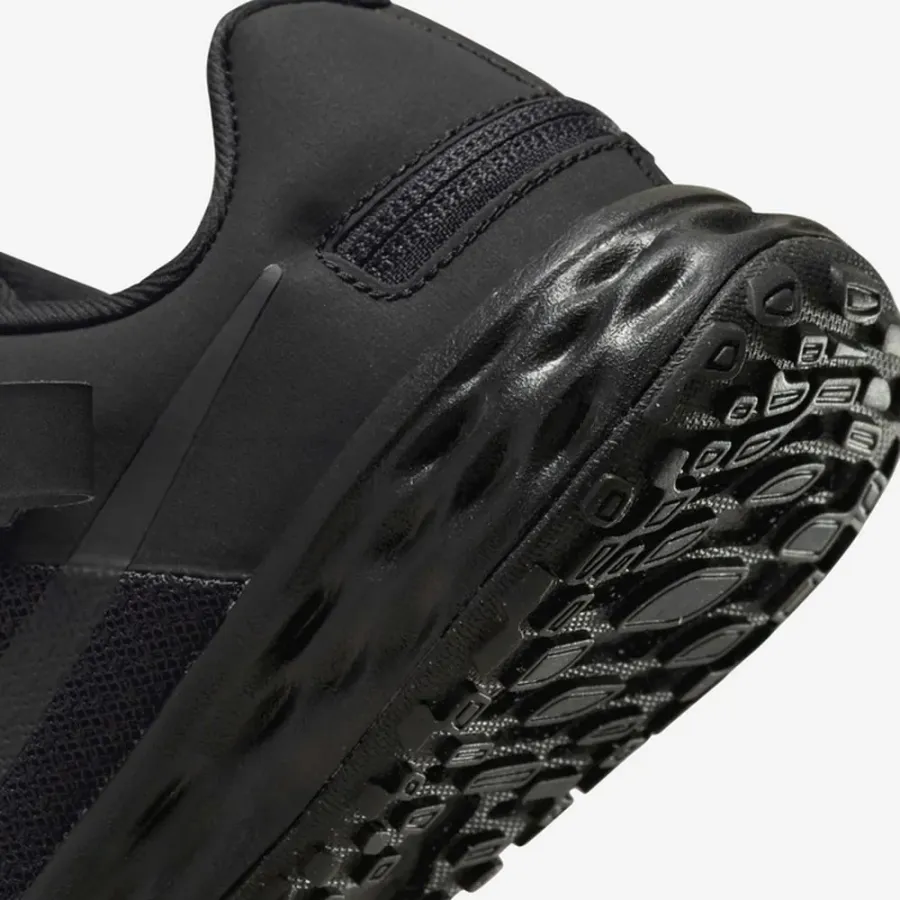 Кросівки Nike Revolution 6 FlyEase DD1114-001