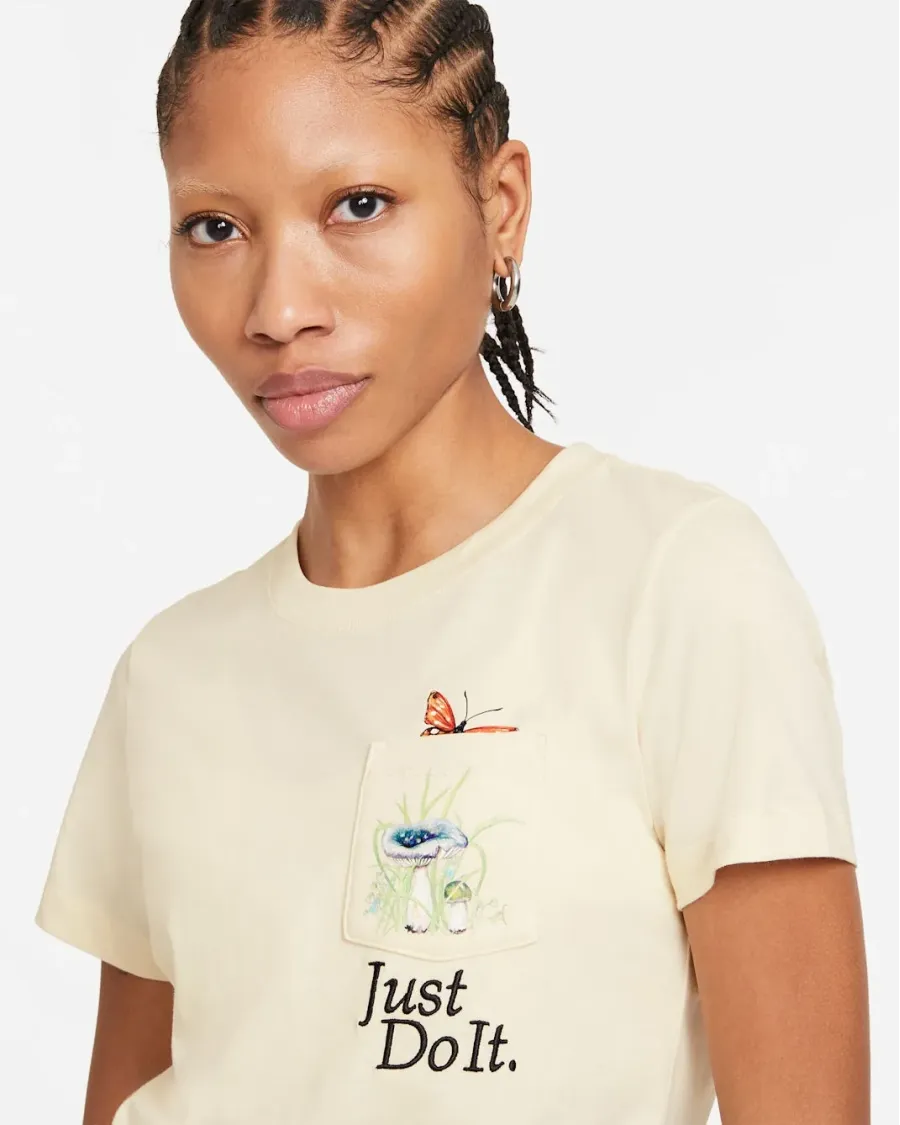 Футболка Nike Nature Pocket Tee DD1462-113