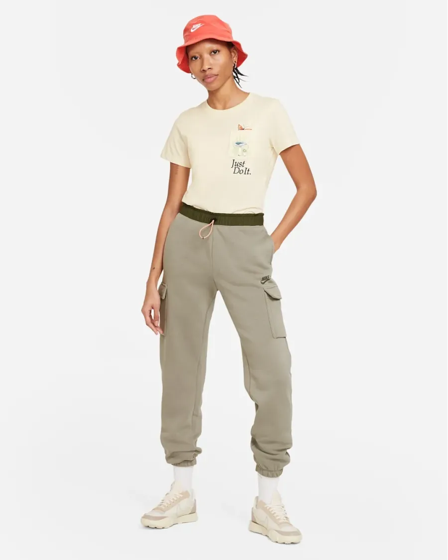 Футболка Nike Nature Pocket Tee DD1462-113