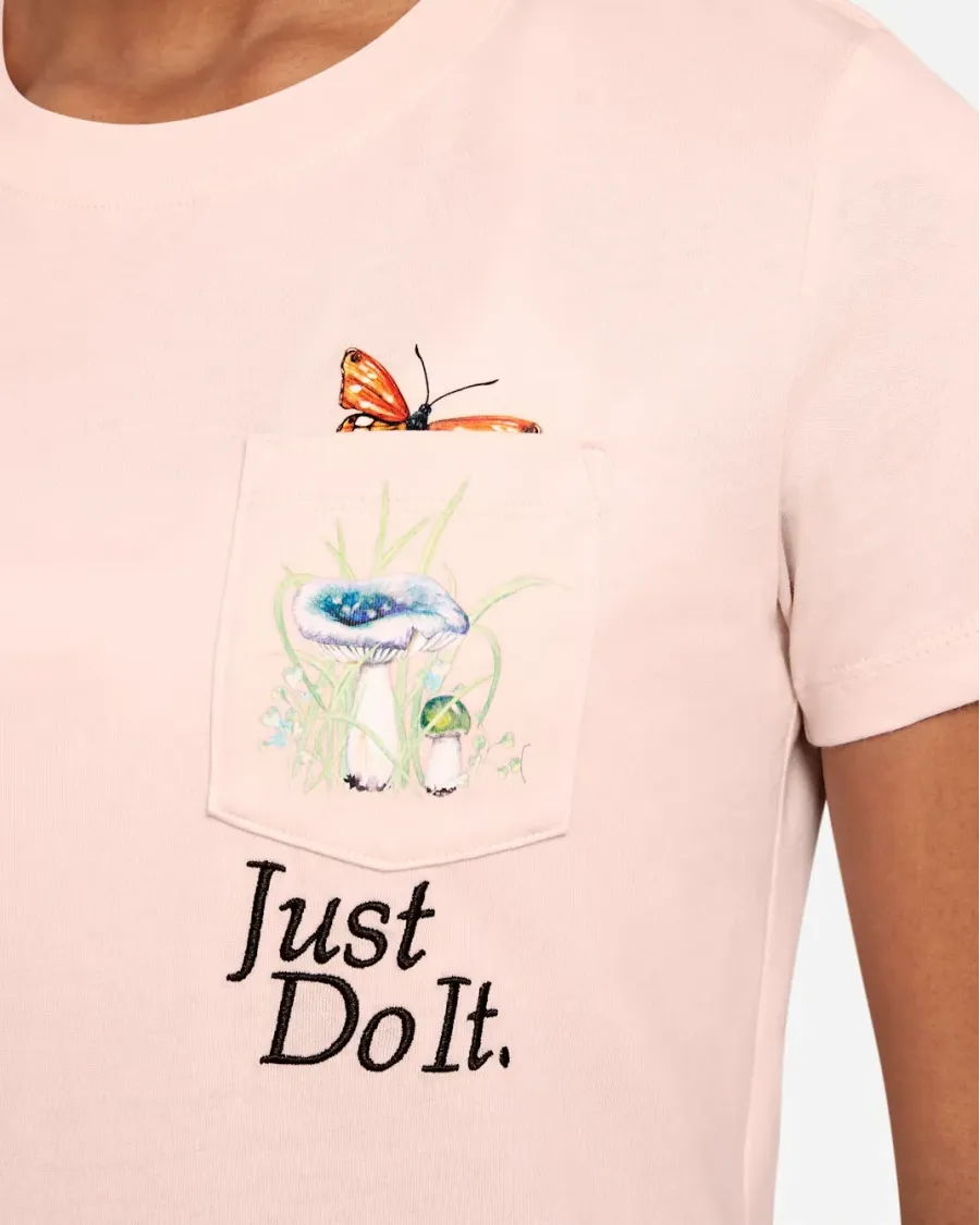 Футболка Nike Nature Pocket Tee DD1462-805
