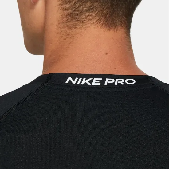 Футболка Nike Pro Dri-FIT DD1992-010