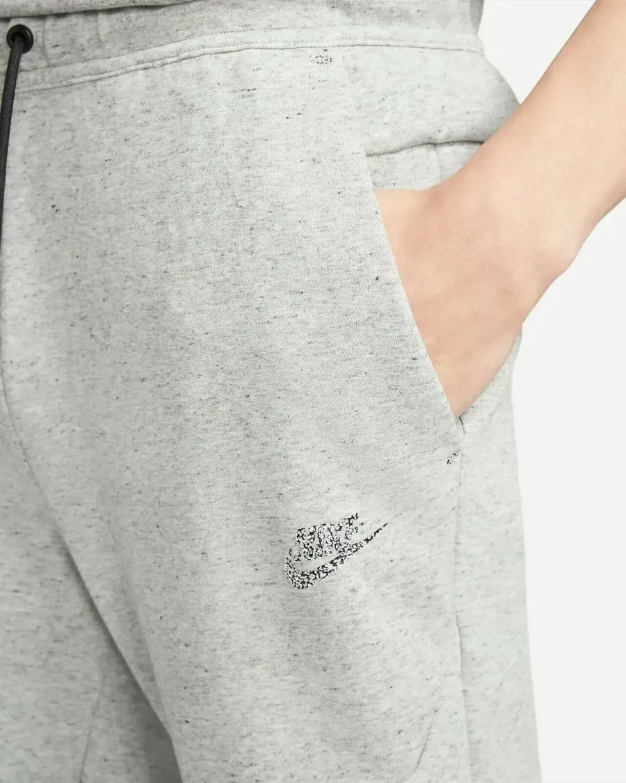 Штани Nike Sportswear Tech Fleece Joggers DD4706-010