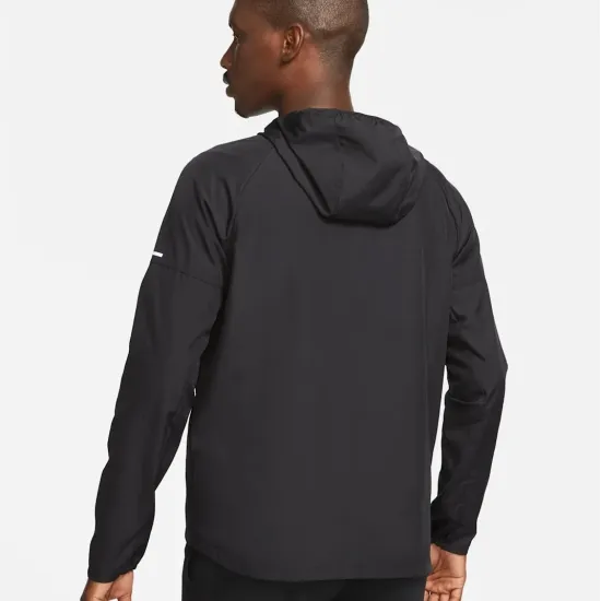 Вітровка Nike Repel Miler DD4746-010
