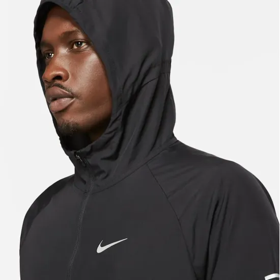 Вітровка Nike Repel Miler DD4746-010