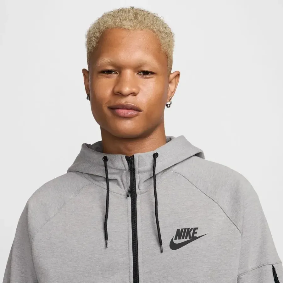 Кофта Nike Sportswear Tech Essentials Full Zip Fleece DD5284-002