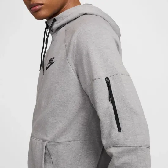 Кофта Nike Sportswear Tech Essentials Full Zip Fleece DD5284-002