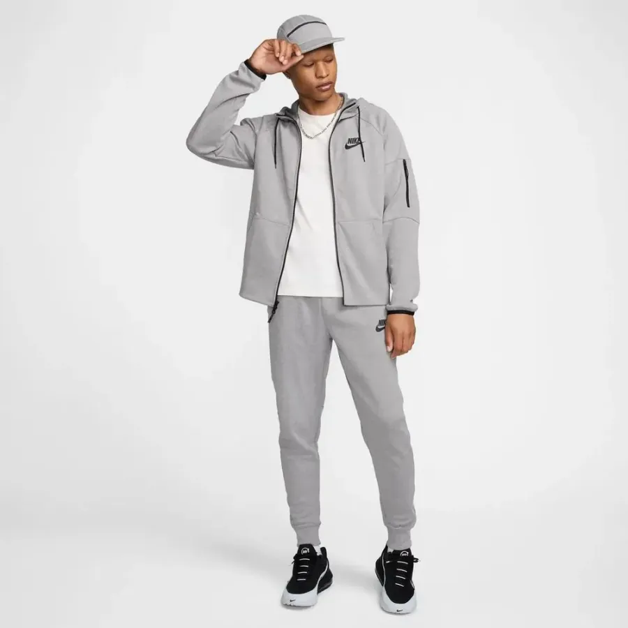 Кофта Nike Sportswear Tech Essentials Full Zip Fleece DD5284-002