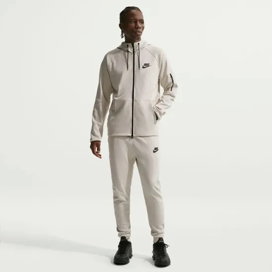 Кофта Nike Sportswear Tech Essentials Full Zip Fleece DD5284-210
