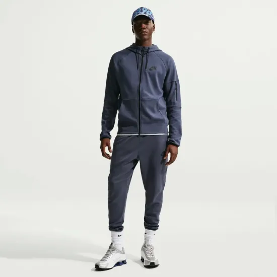 Кофта Nike Sportswear Tech Essentials Full Zip Fleece DD5284-437