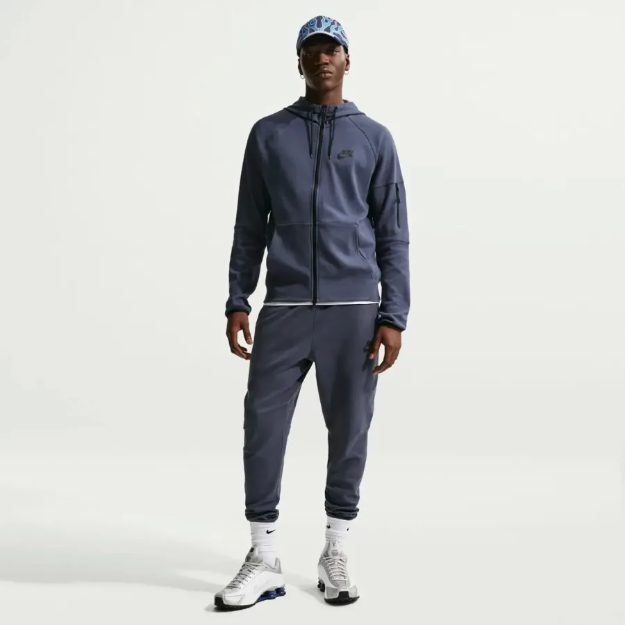 Кофта Nike Sportswear Tech Essentials Full Zip Fleece DD5284-437