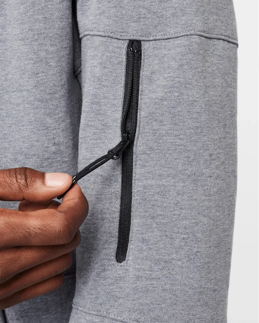 Кофта Nike Sportswear Tech Essentials Full Zip Fleece DD5284-451