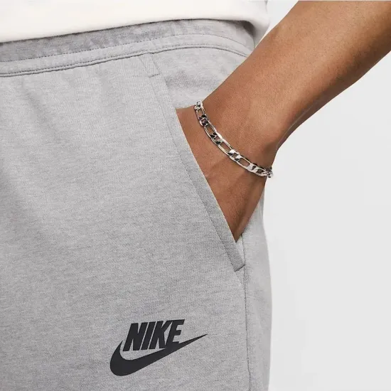 Штани Nike Sportswear Tech Essentials Fleece Joggers DD5293-002