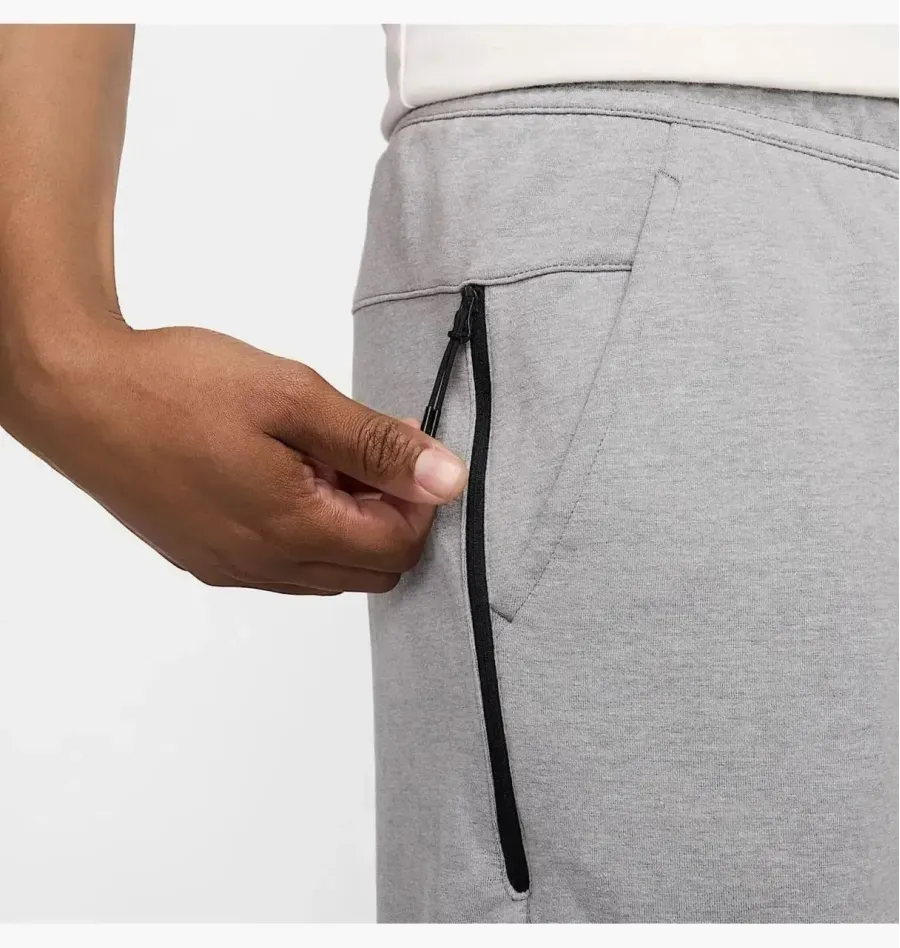Штани Nike Sportswear Tech Essentials Fleece Joggers DD5293-002
