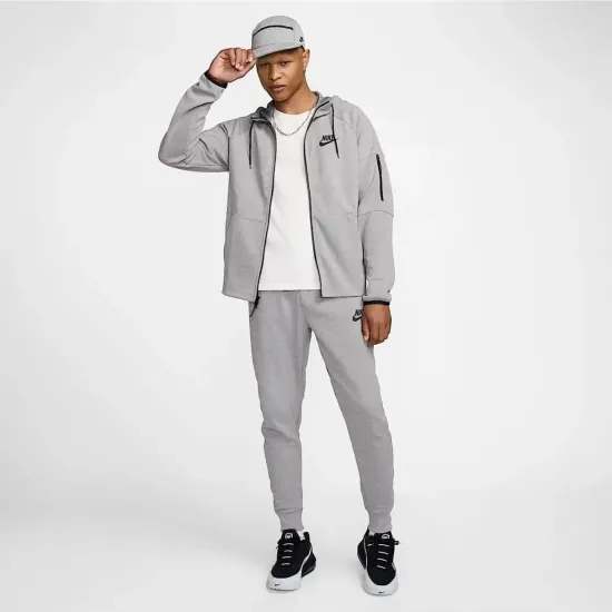 Штани Nike Sportswear Tech Essentials Fleece Joggers DD5293-002
