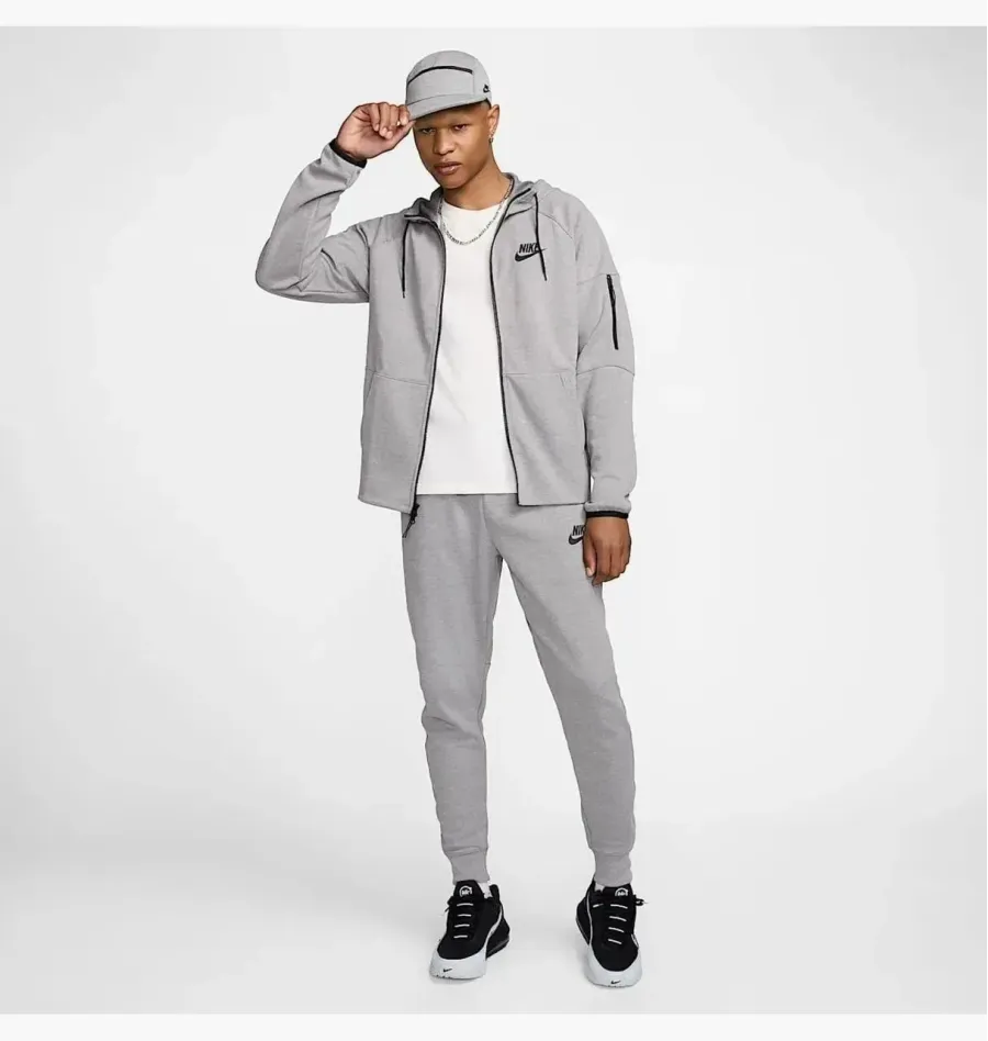 Штани Nike Sportswear Tech Essentials Fleece Joggers DD5293-002