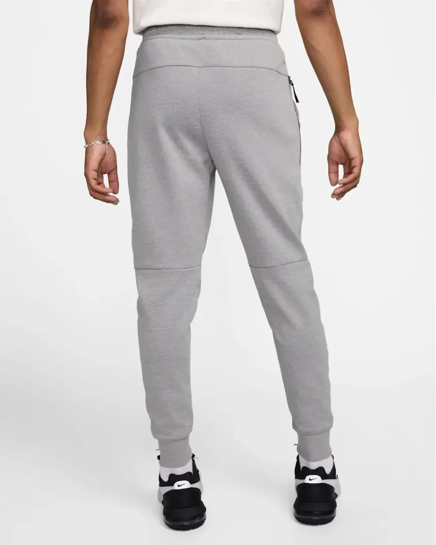 Костюм Nike Sportswear Tech Essentials Fleece Joggers DD5293-002_DD5284-002
