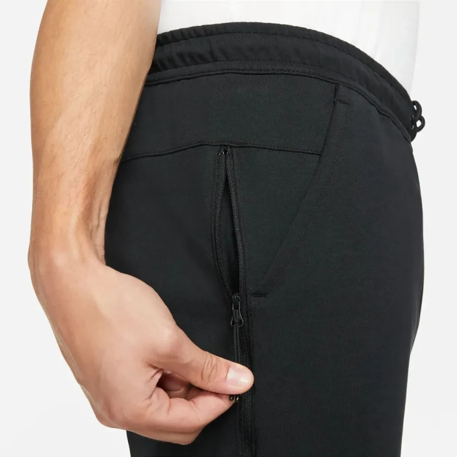 Штани Nike Sportswear Tech Essentials Fleece Joggers DD5293-010