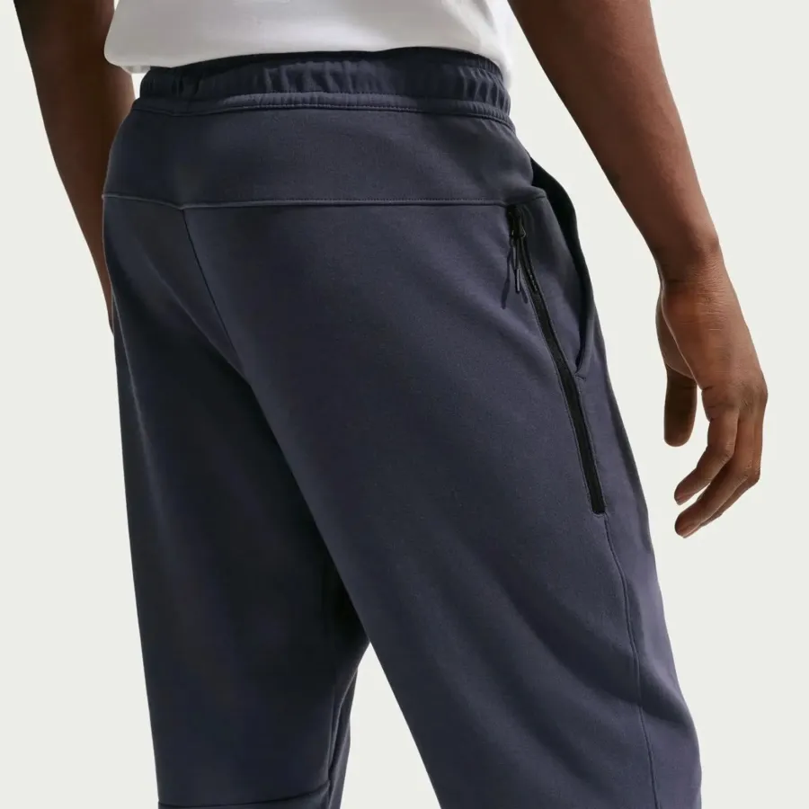 Штани Nike Sportswear Tech Essentials Fleece Joggers DD5293-437