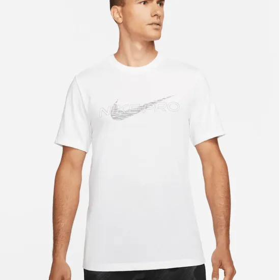 Футболка Nike Dri-Fit Graphic Tee DD6883-100
